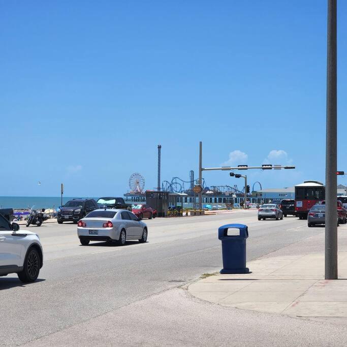 18Th Street - Galveston Seawall Close To Attractions! Remodeled! 빌라 외부 사진